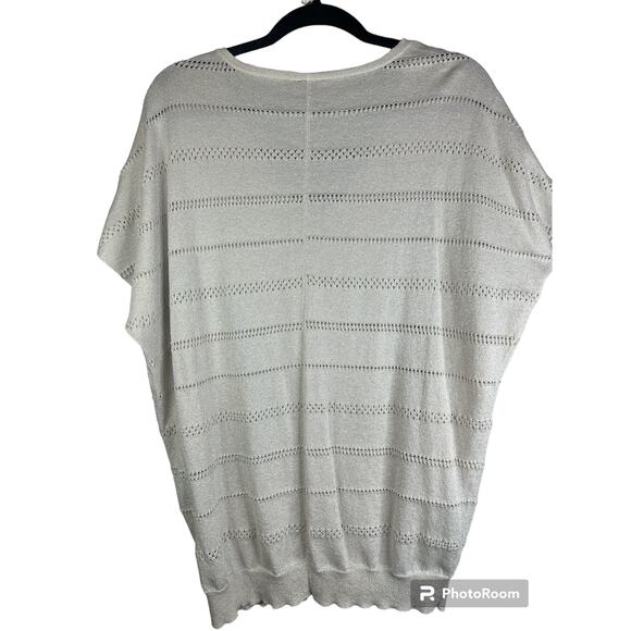 Torrid Short Dolman Sleeve Sparkly Cream/White Stripe V Neck Blouse Size 1X - Picture 6 of 6